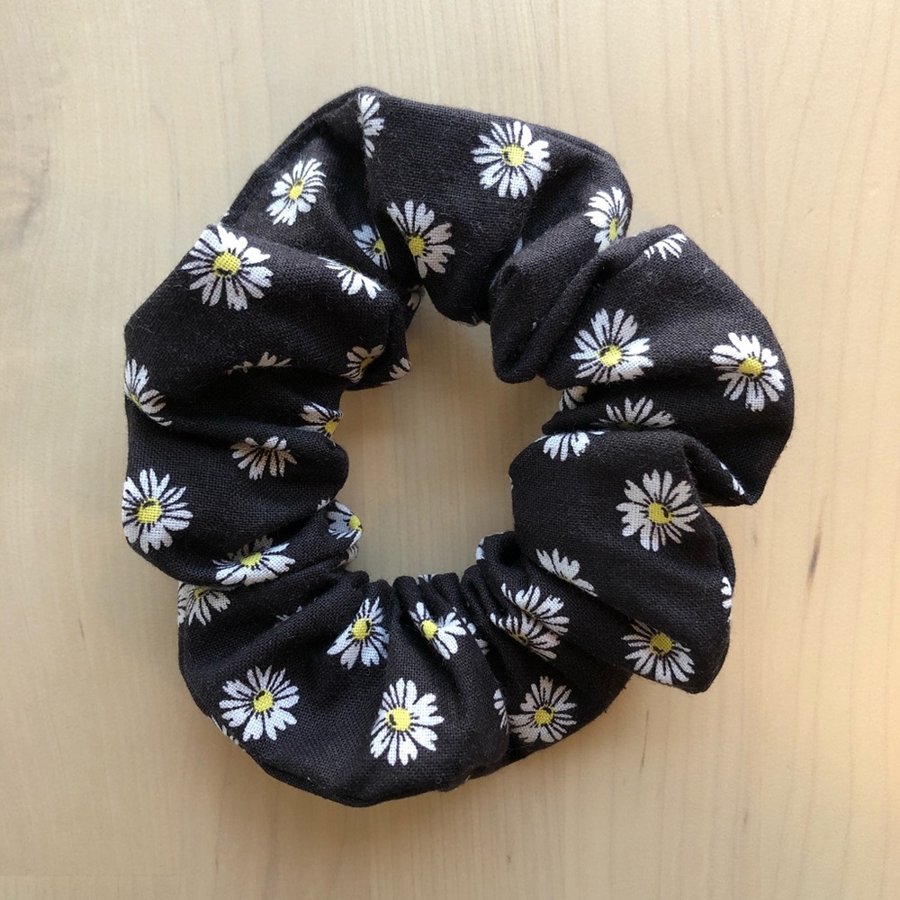 Black Daisies Scrunchie Hair Tie Hair Daisy DIY